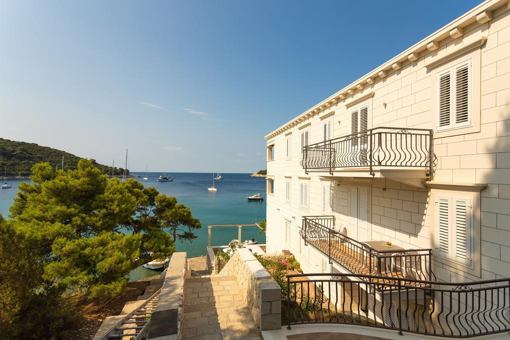 Pine Tree Boutique Apartments Saplunara Kültér fotó