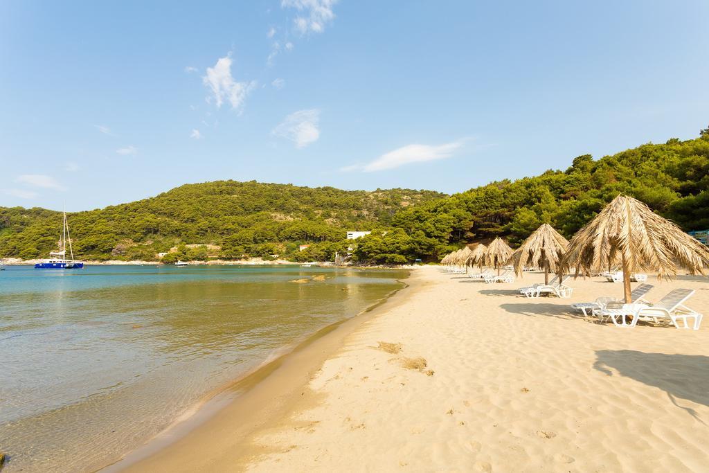 Pine Tree Boutique Apartments Saplunara Kültér fotó