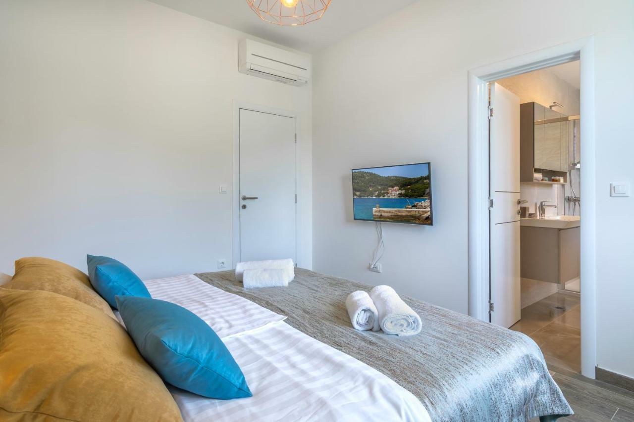Pine Tree Boutique Apartments Saplunara Kültér fotó